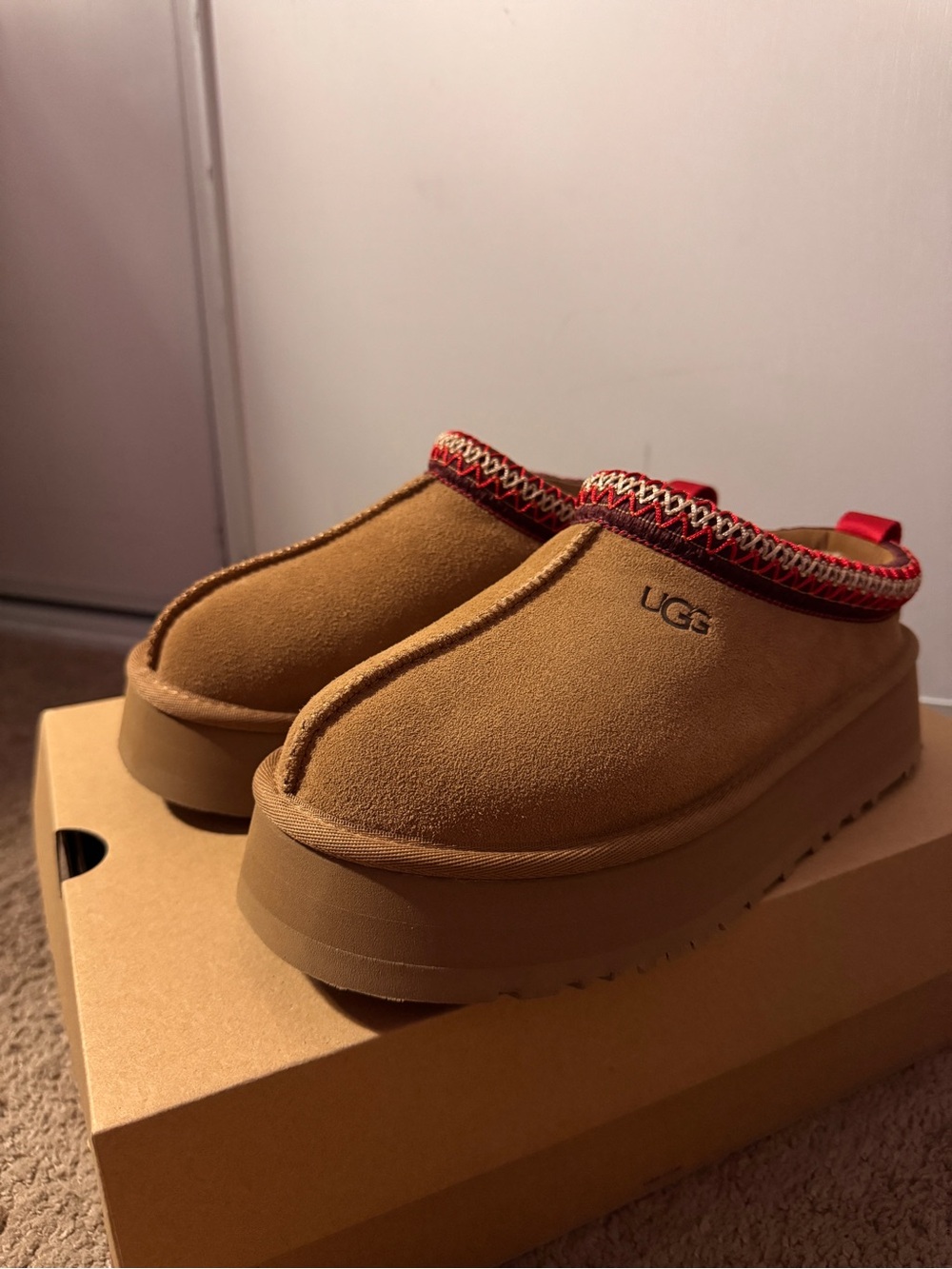 UGG Tazz ll